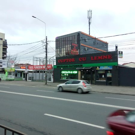 Casa Ghetu Fundeni Hotel Bucureşti Ngoại thất bức ảnh