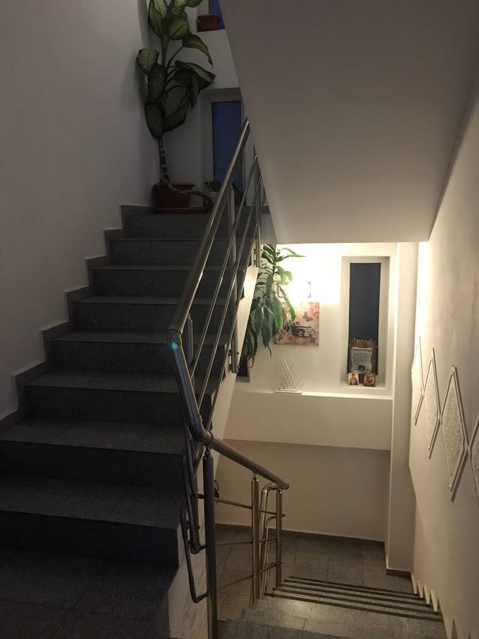 Casa Ghetu Fundeni Hotel Bucureşti Ngoại thất bức ảnh